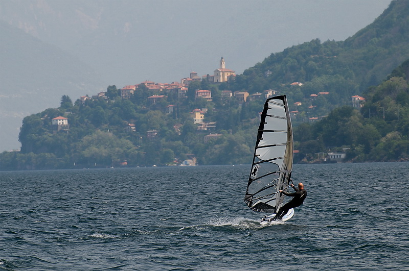 1 schifftoskana D35_7973 als Smart-Objekt-1 Kopie.jpg - Ein Paradis für Surfer - der Lago Maggiore